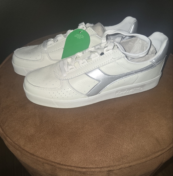 Diadora Other - Diadora Never-worn Size 8.5